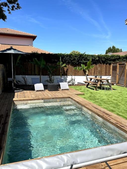 Casa de férias Avec Piscine Privee Chauffee